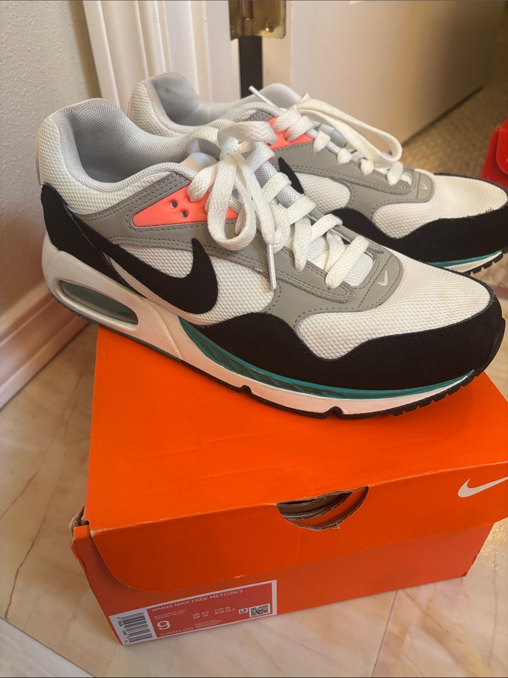Women’s Nike Air Max Correlate